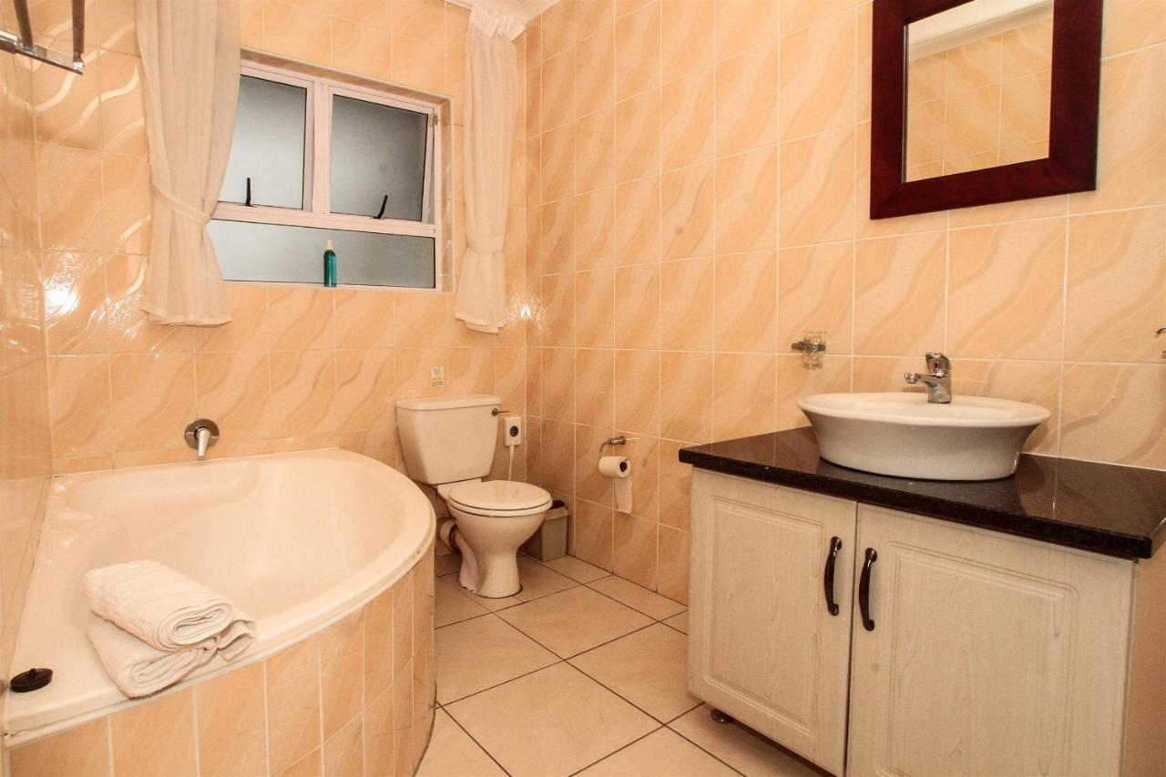 Addis Bed And Breakfast เดอร์บัน ภายนอก รูปภาพ